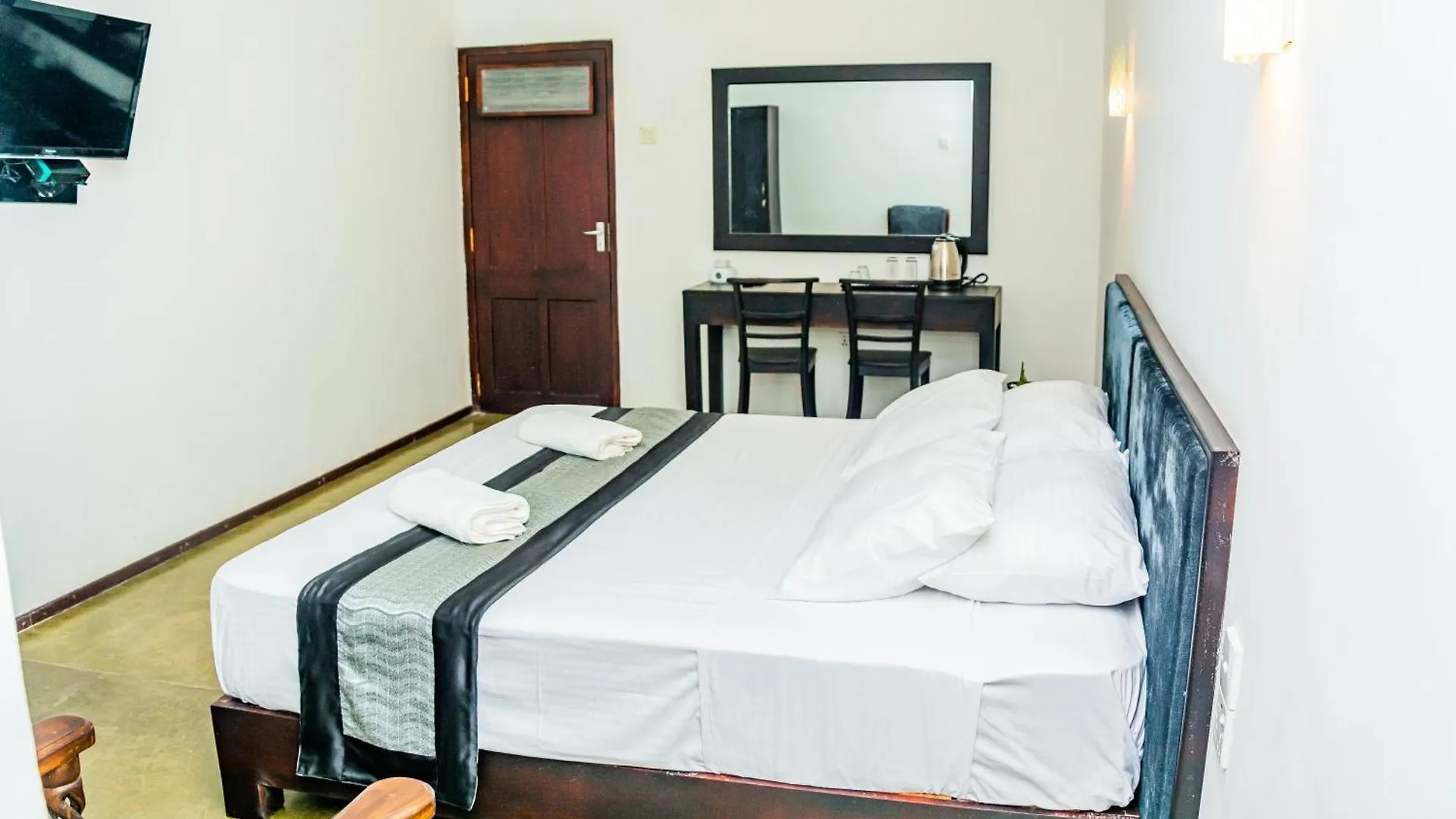 Inn Shico Transit Hotel Negombo